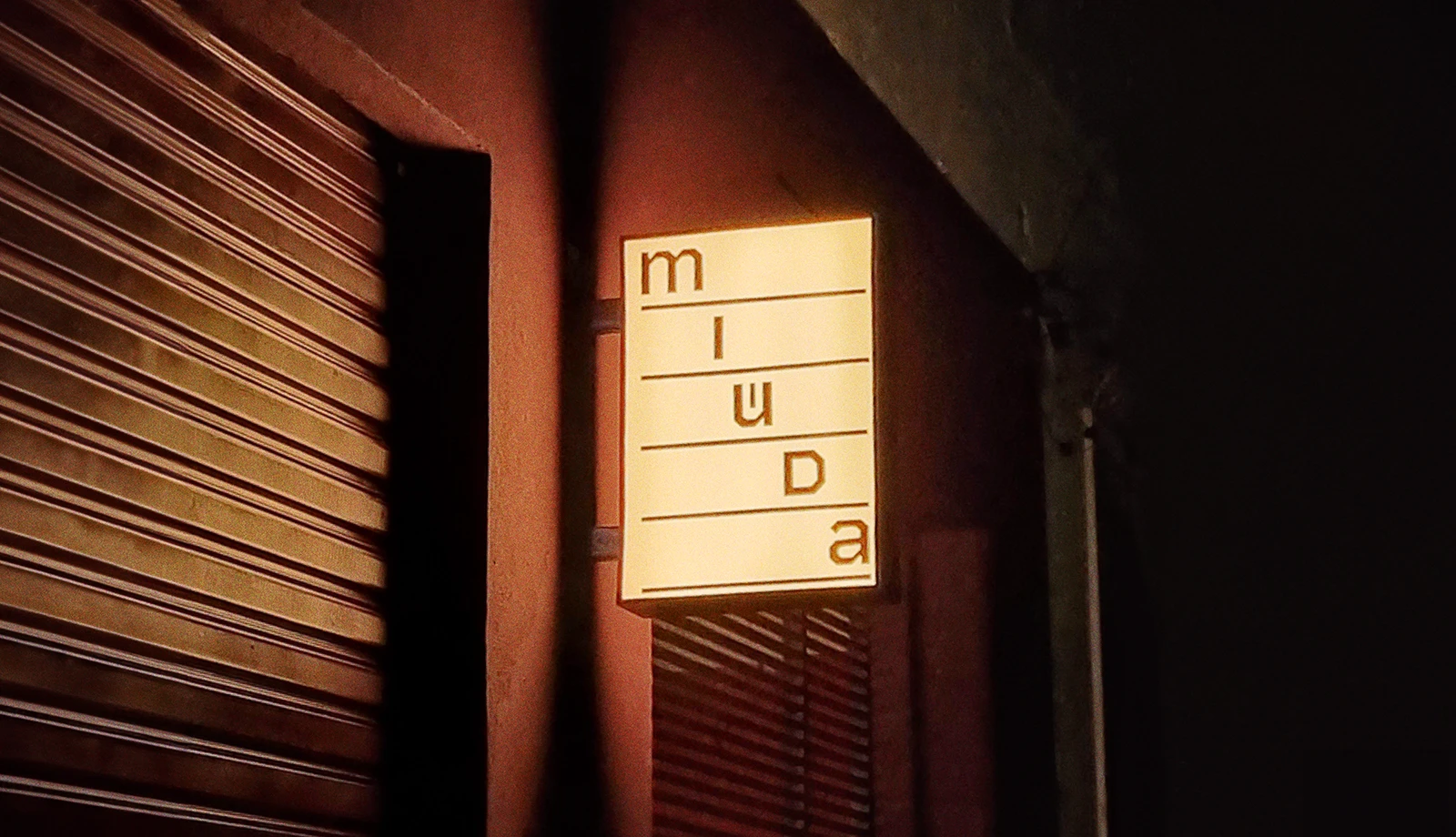 luminoso